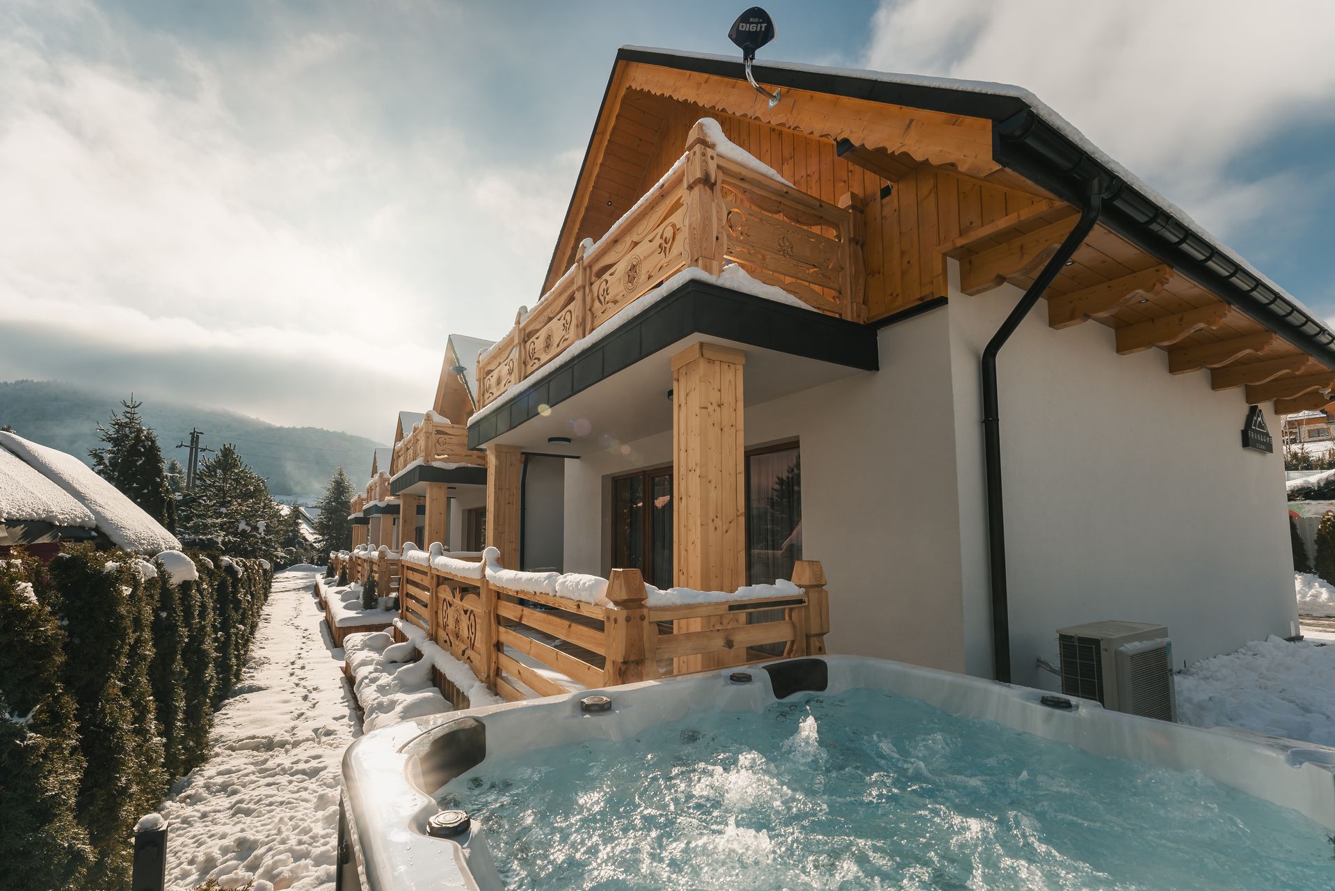 Frankowe Domki zimą – jacuzzi i domki w Szczawnicy